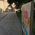 Alhambra reapertura cartel lado