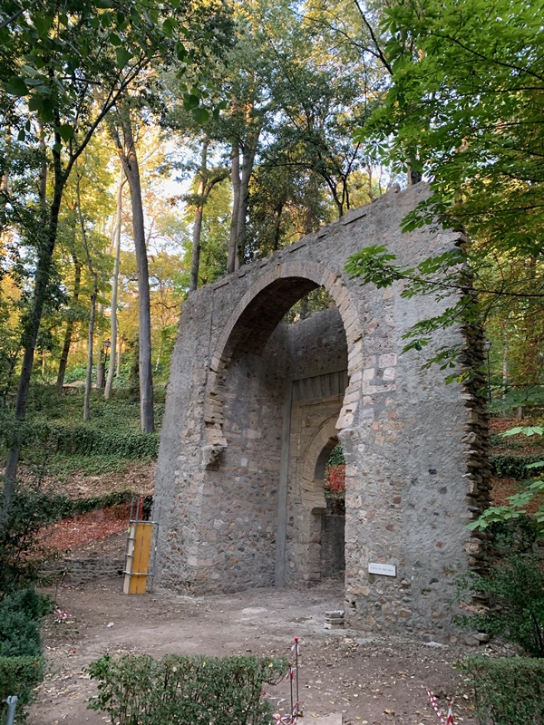Puerta tras la restauración