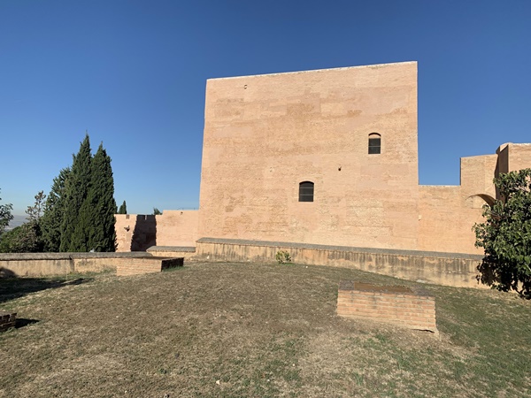 Zona de silos y. torres Bermejas