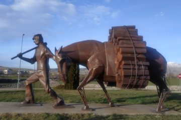 Monumento a los Gabarreros en el Espinar en Segovia